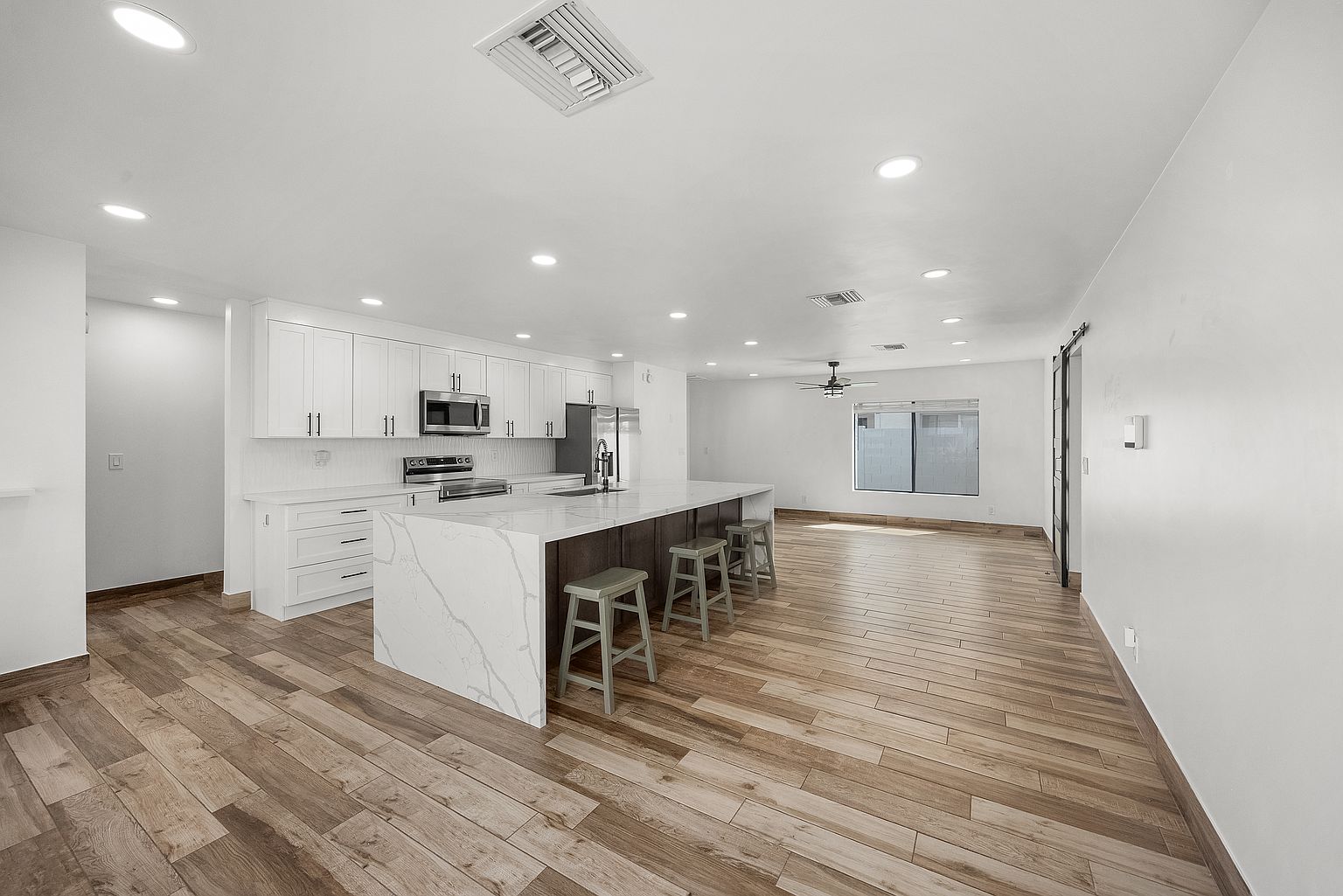 731 E Villa Rita Dr photo 5