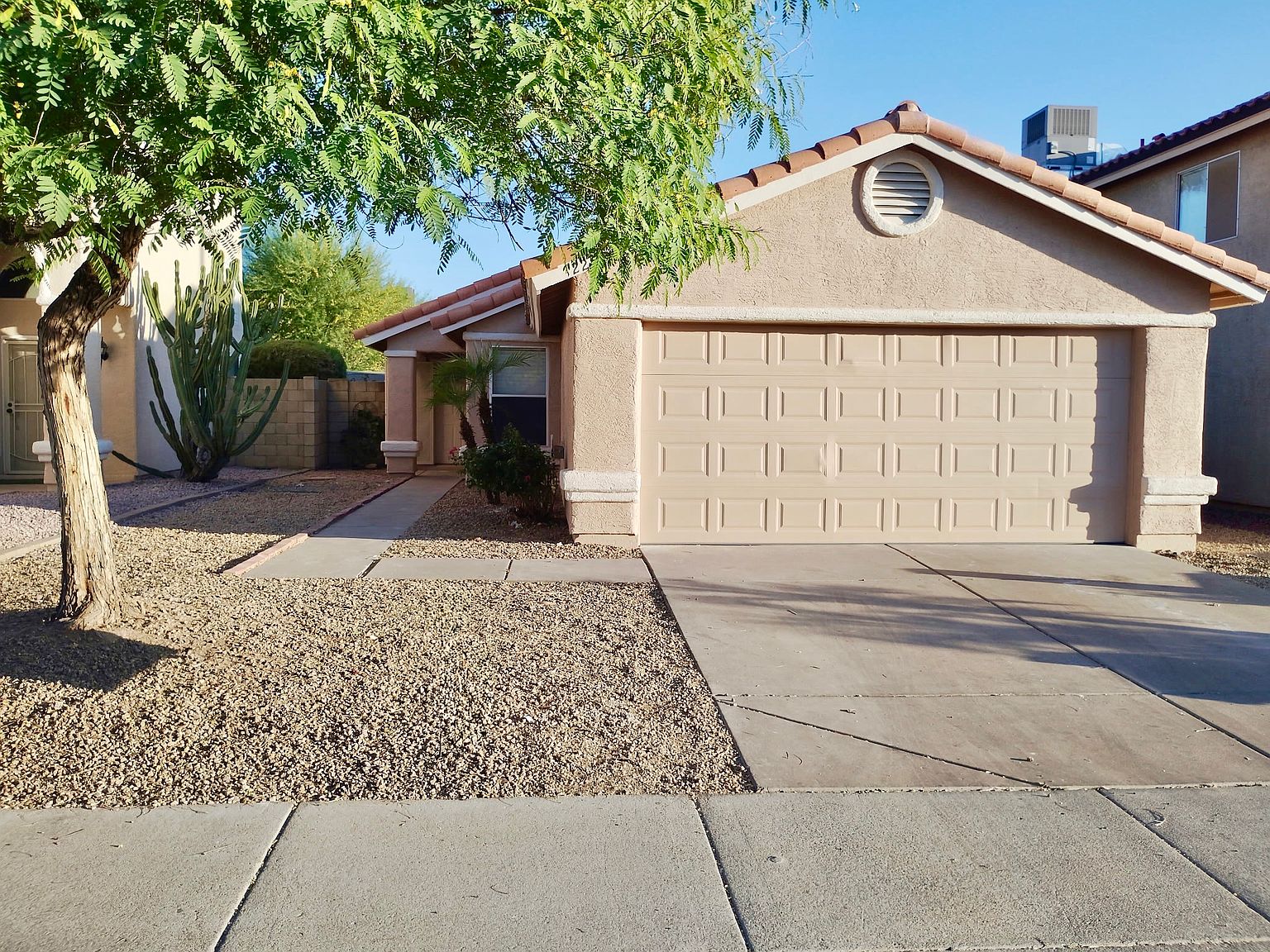 1225 E Angela Dr photo 2