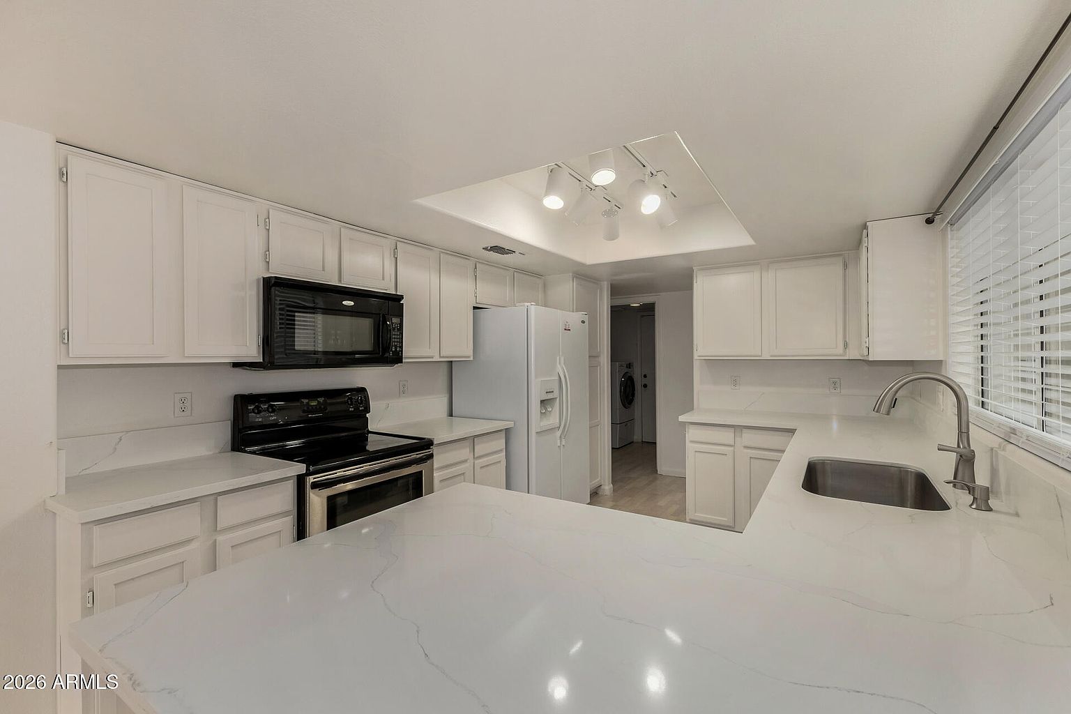 1343 E Angela Dr Phoenix, AZ 85022 photo 2