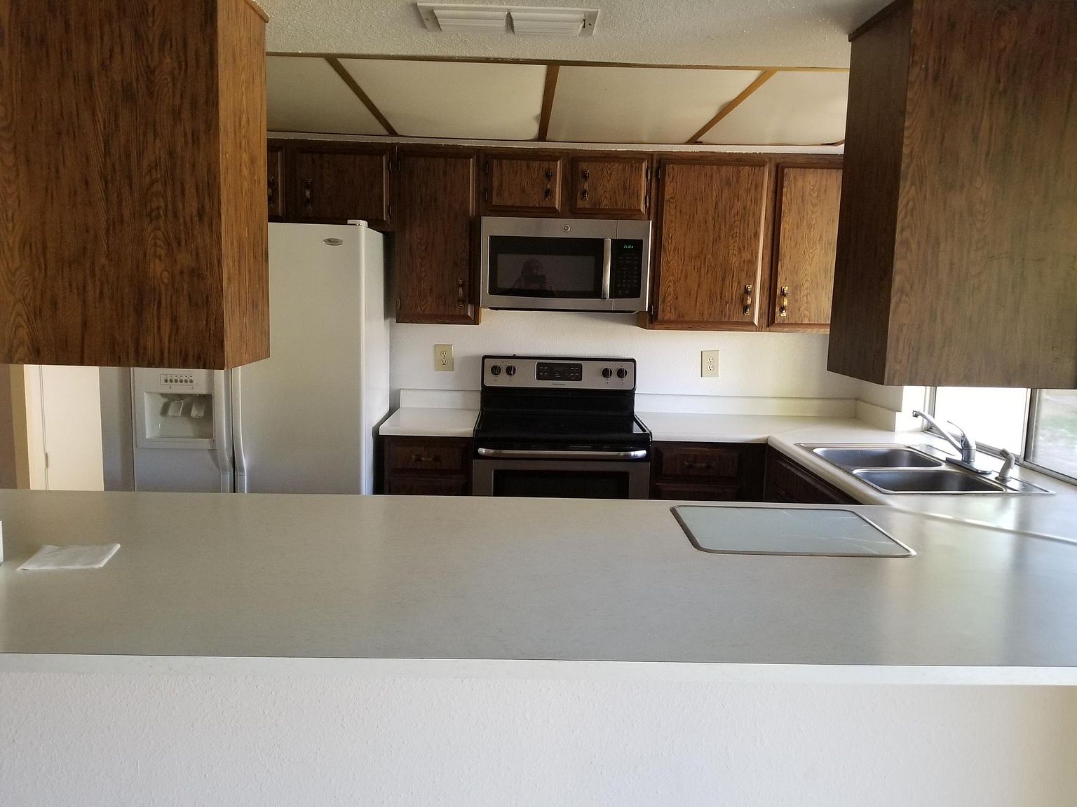 802 E Paradise Ln photo 5