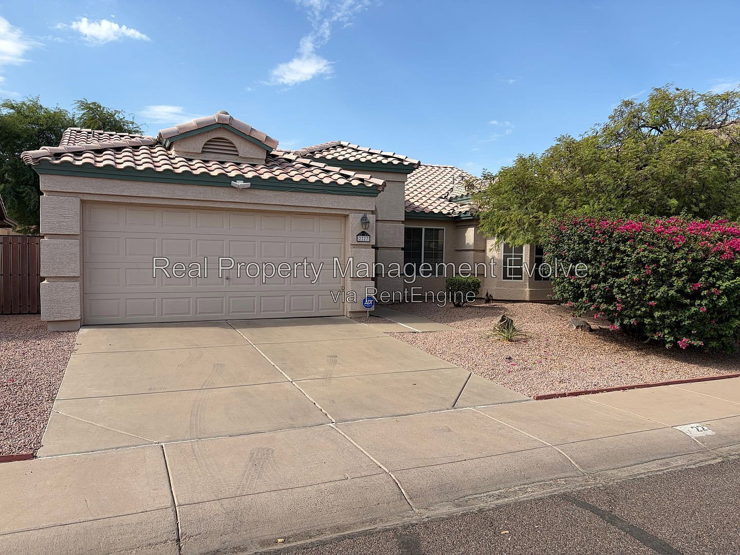 2227 E Edna Ave photo 3
