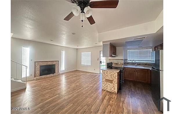 16225 N 30th St Phoenix, AZ 85032 photo 2