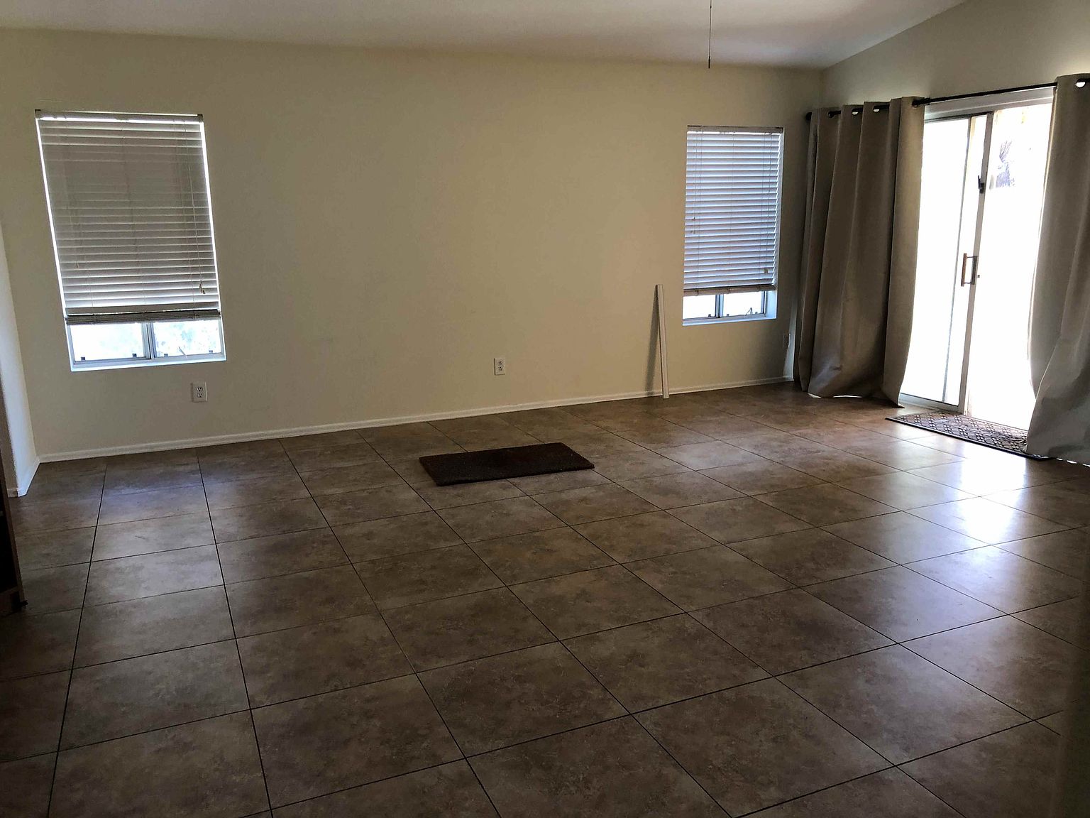 3513 E Kelton Ln Phoenix, AZ 85032 photo 4