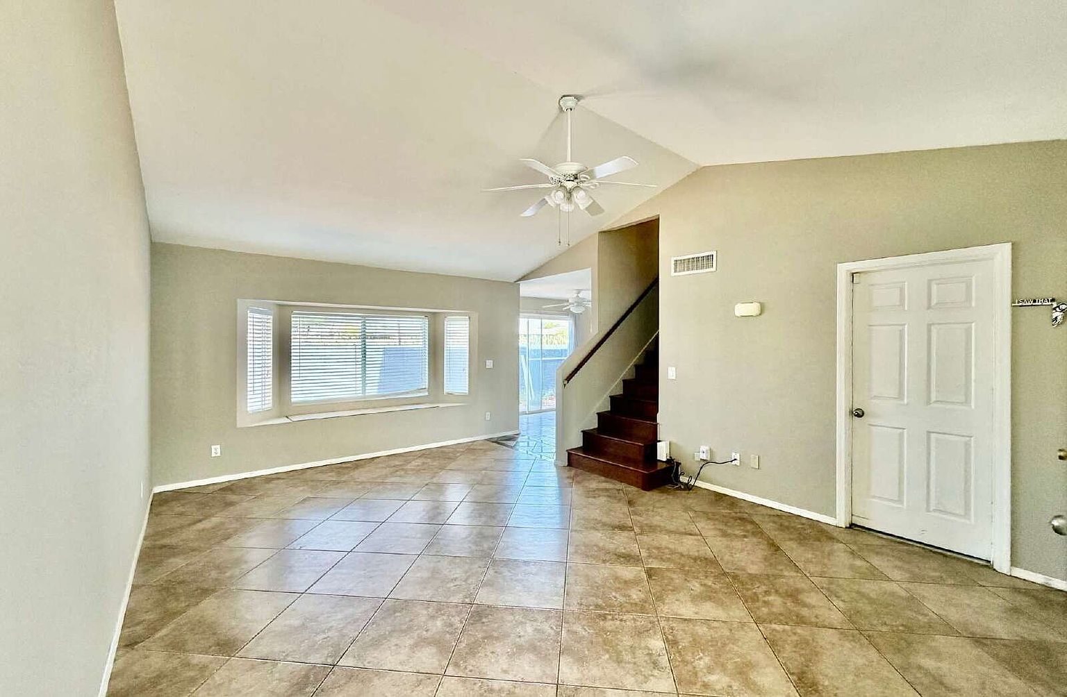 3506 E Montreal Pl photo 3