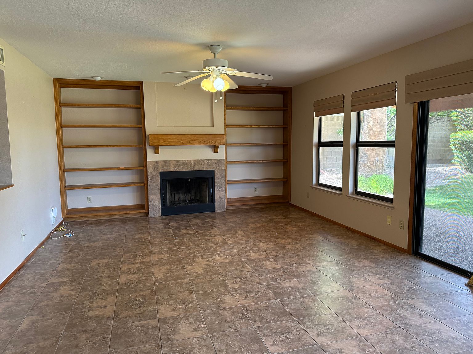 1814 E Sheena Dr photo 5