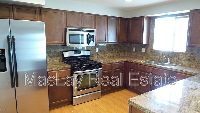 3525 E Hearn Rd photo 5