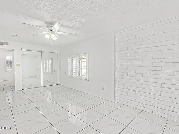 3849 E Sheena Dr photo 4