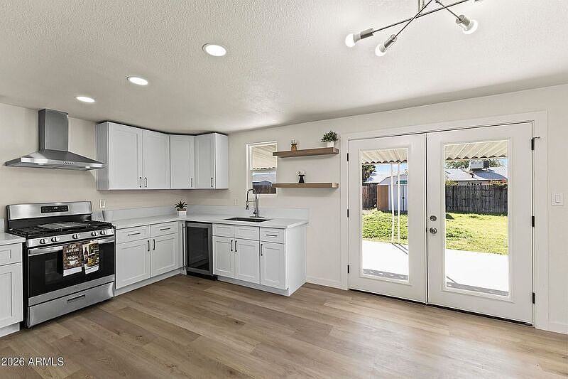 3763 E Evans Dr Phoenix, AZ 85032 photo 2