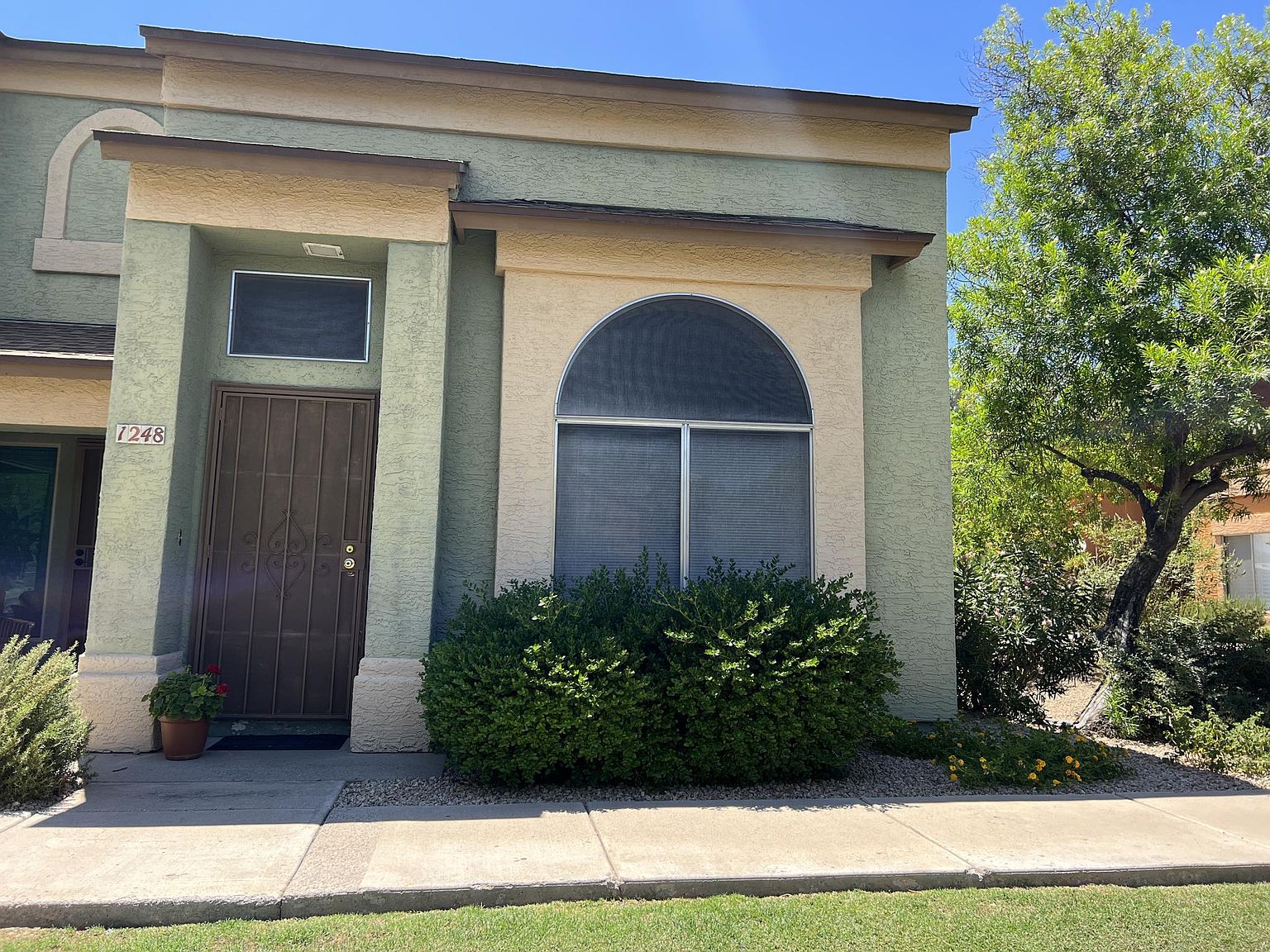 4114 E Union Hills Dr photo 3