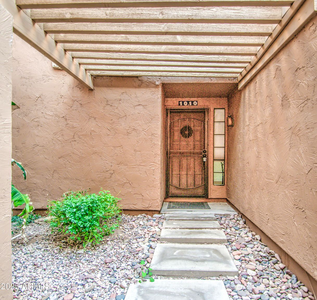 Stunning Fully Furnished Rental! photo 5