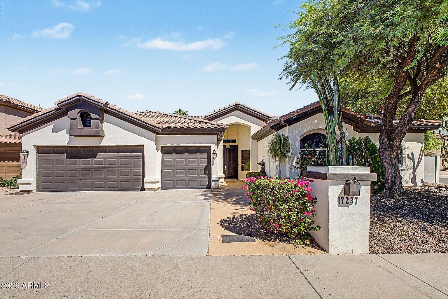 17237 N 52nd St Scottsdale, AZ 85254 photo 2