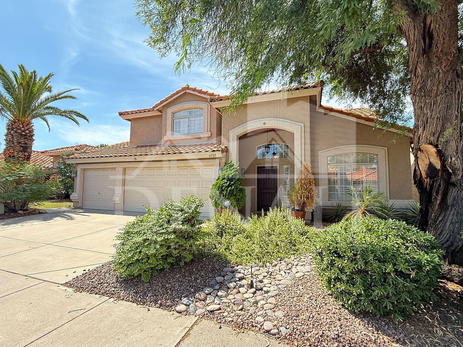 4737 East Michigan Ave Phoenix, AZ 85032 photo 2