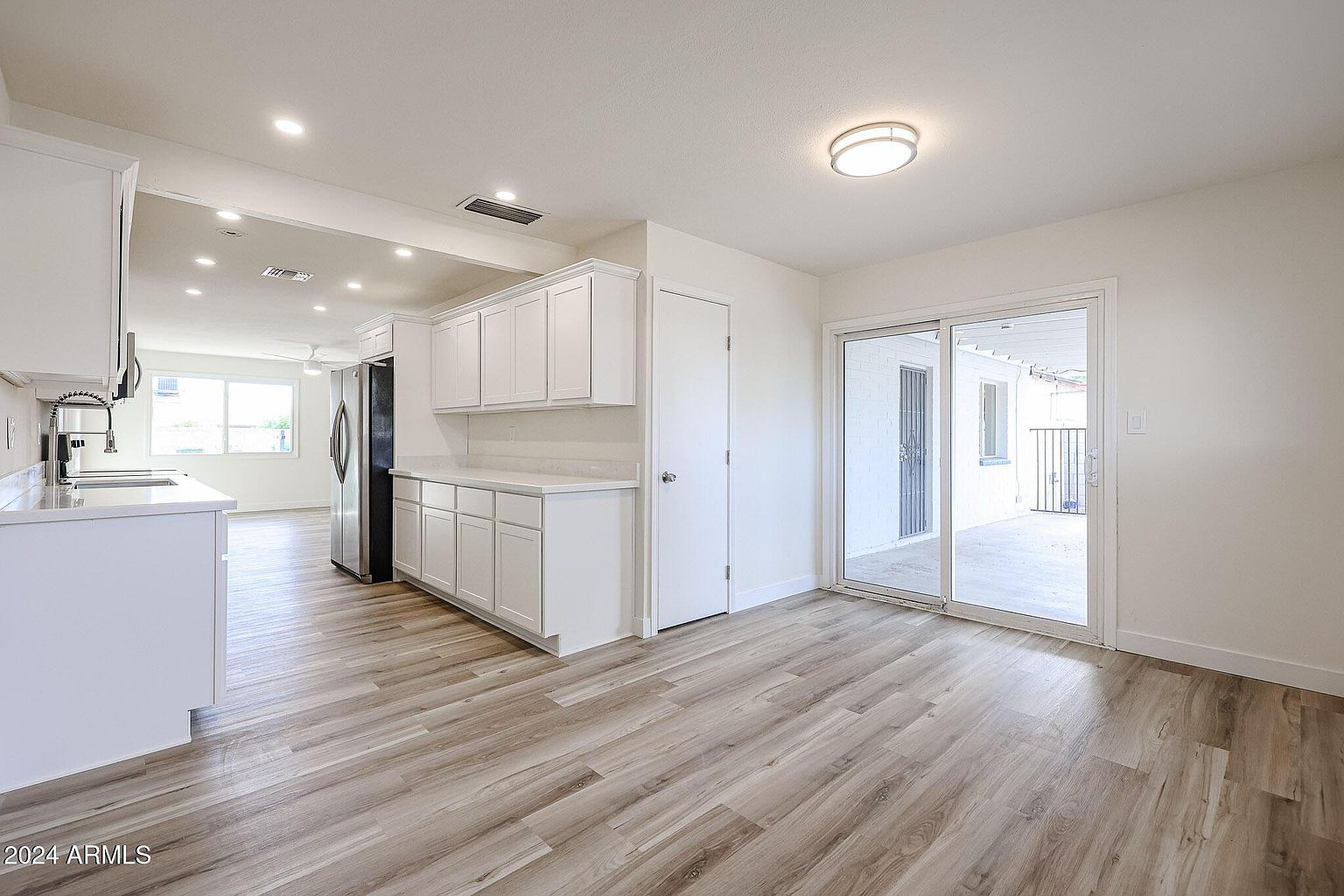 4352 E Grovers Ave Phoenix, AZ 85032 photo 4