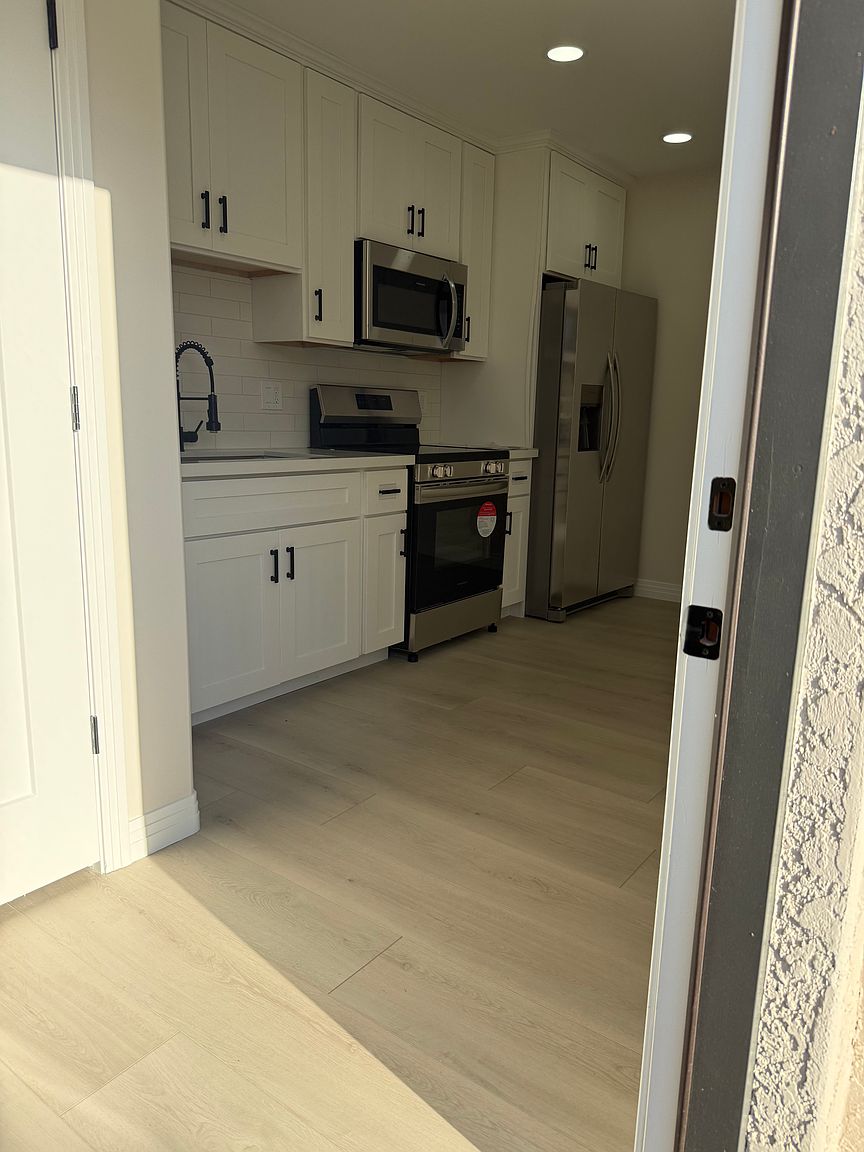 18212 North 43rd Place, Unit B Rental photo 4
