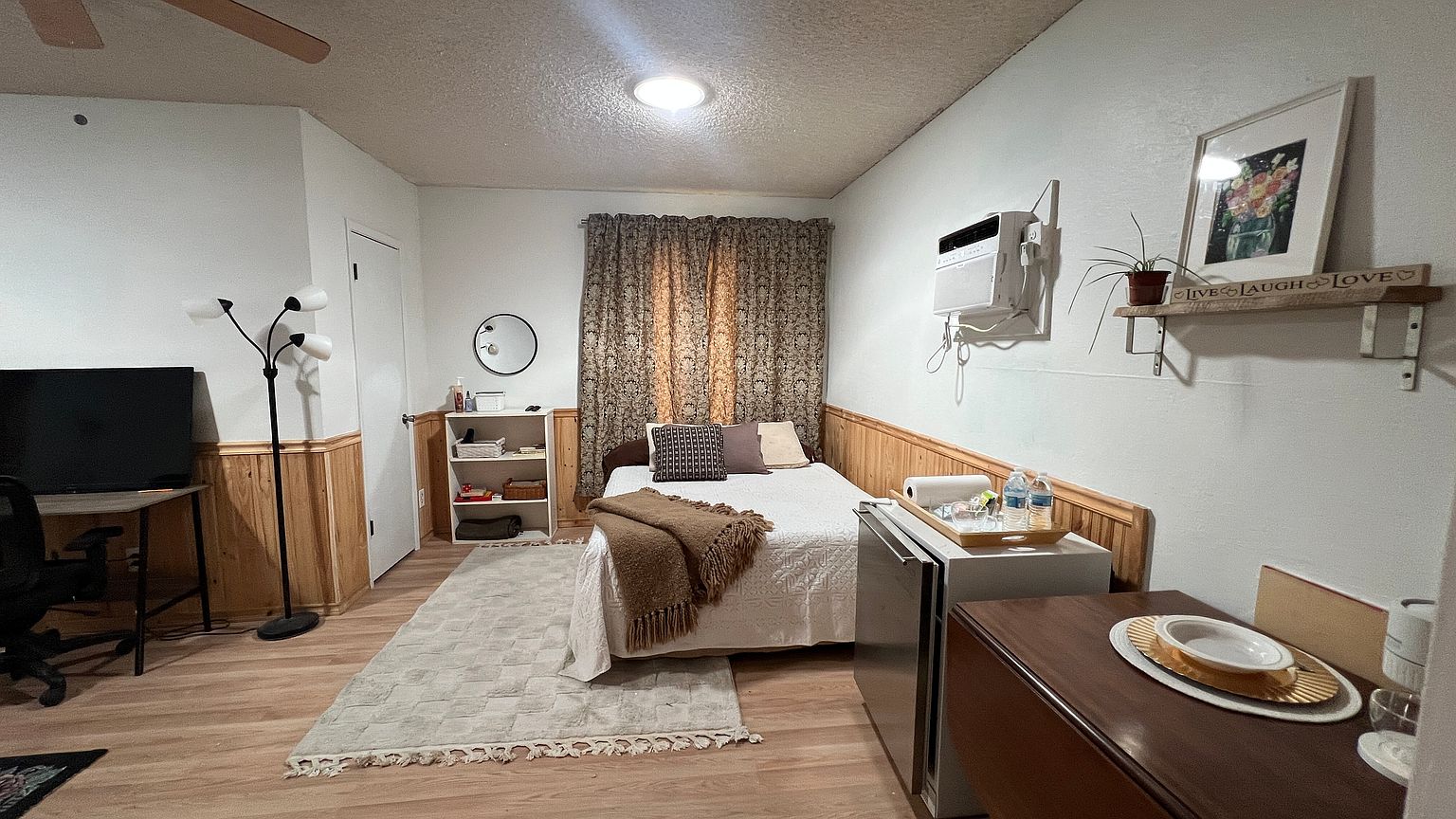 4147 E Villa Maria Dr photo 2