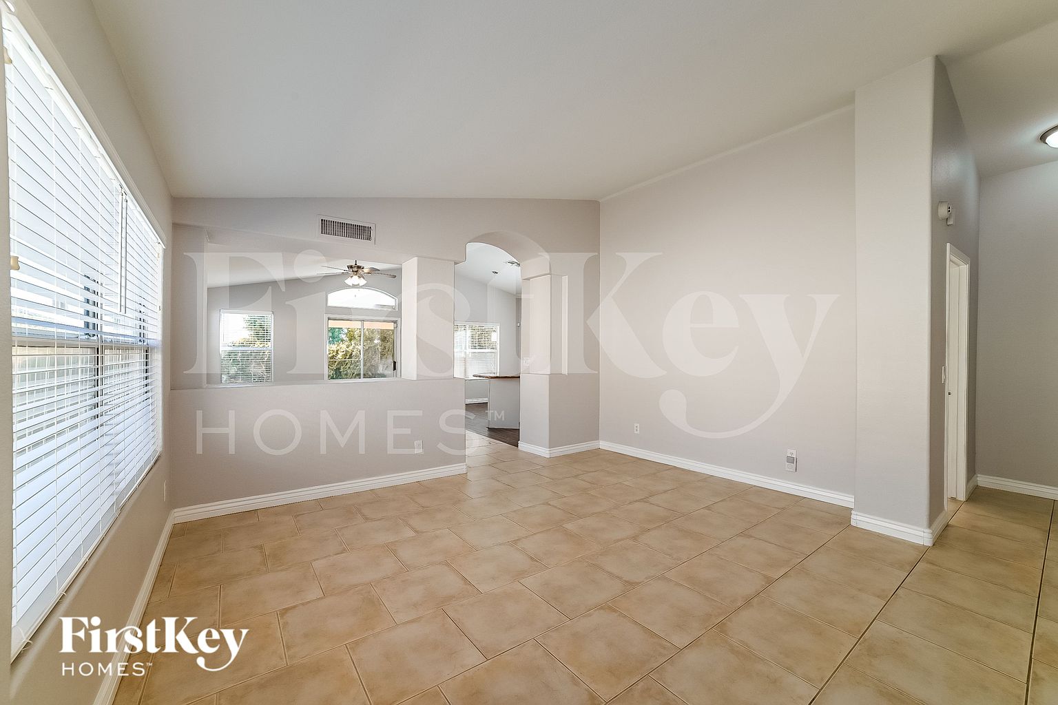 4367 E Campo Bello Dr Phoenix, AZ 85032 photo 4