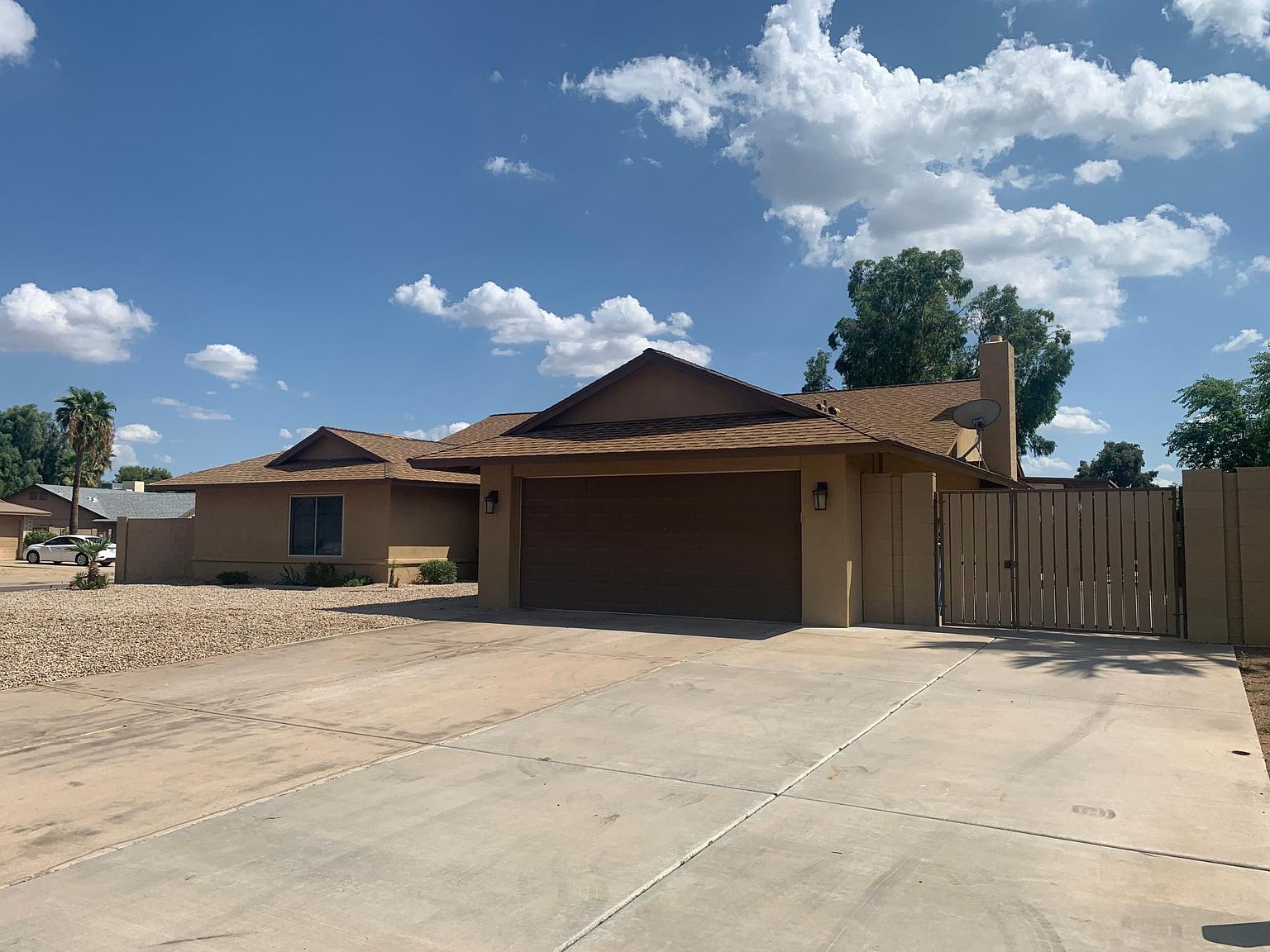 5227 E Tierra Buena Ln photo 2
