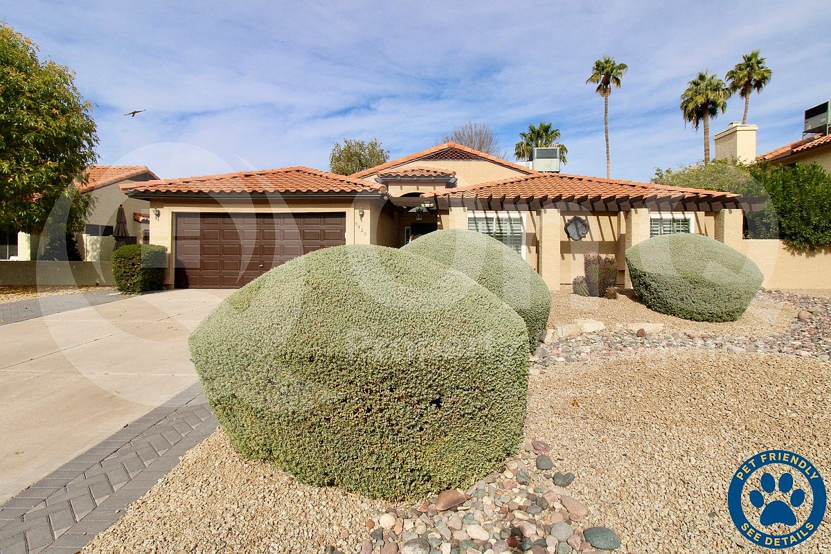 5420 E Paradise Ln Scottsdale, AZ 85254 photo 2