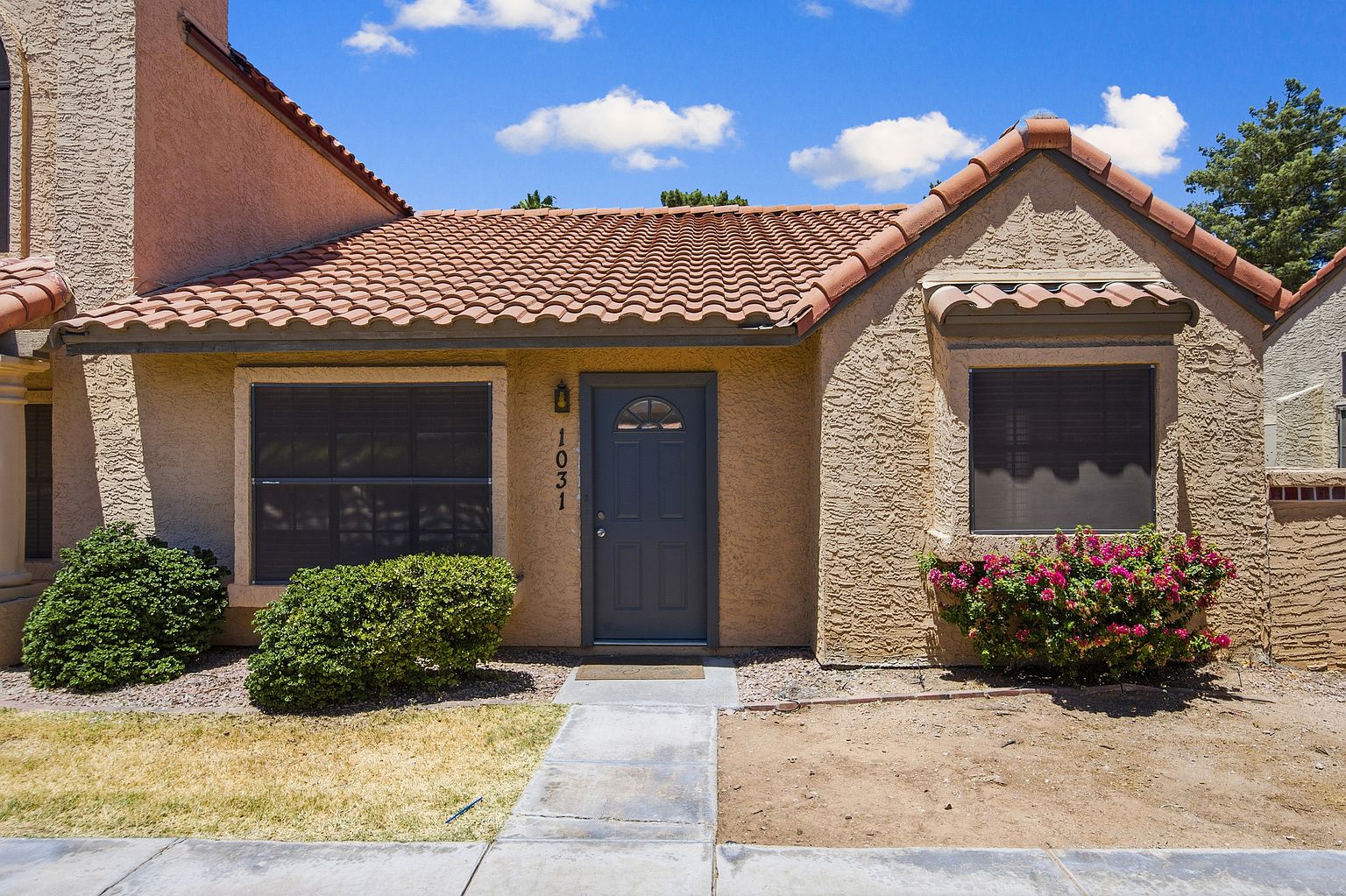 5704 E Aire Libre Ave photo 2