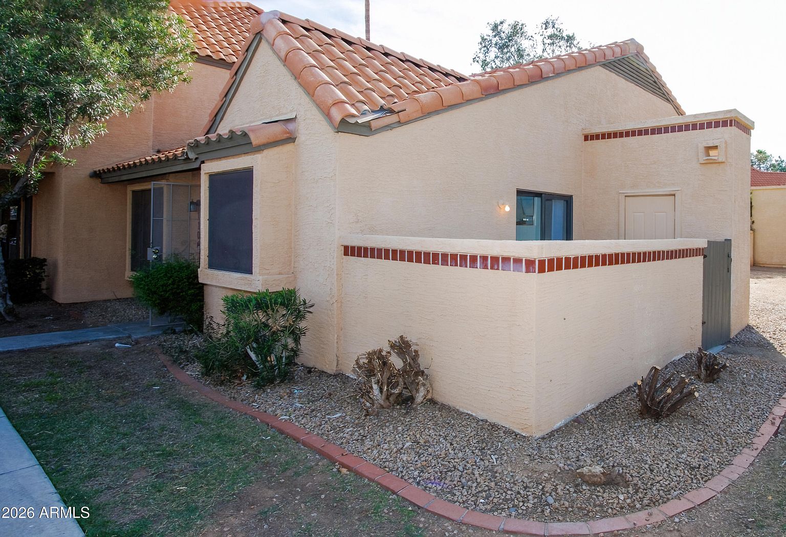 5704 E Aire Libre Ave photo 3