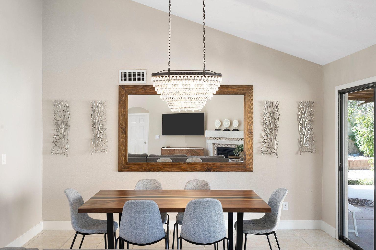 16023 N 58th Way photo 4