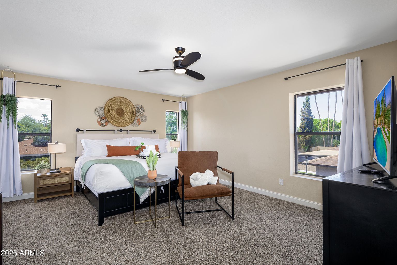 6709 E Sandra Ter photo 4