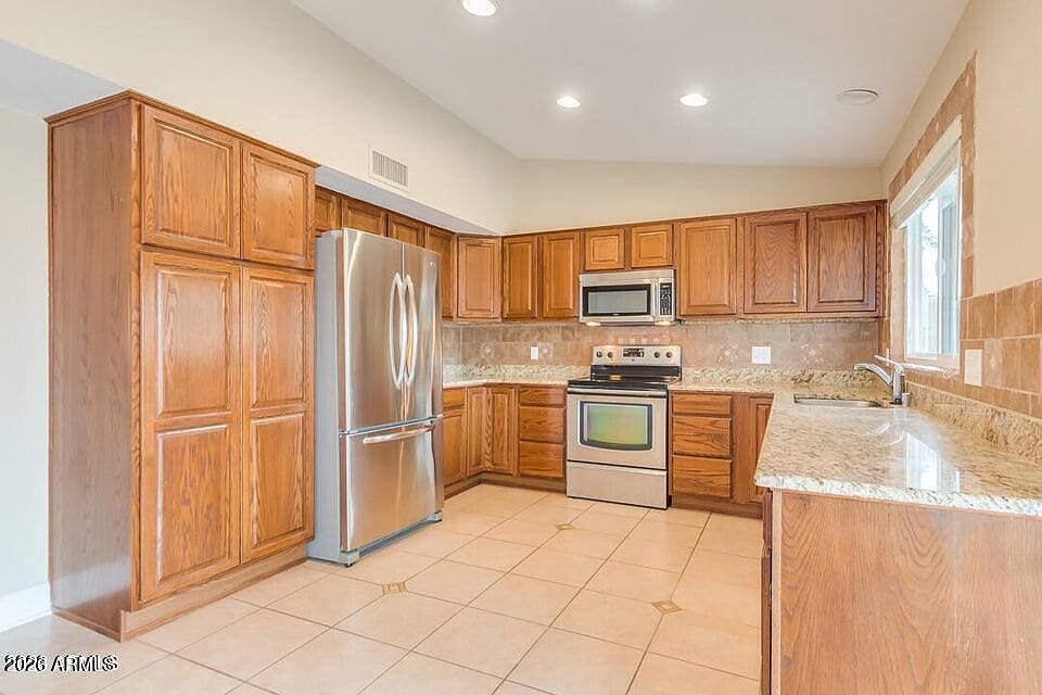6808 E Sandra Ter photo 4