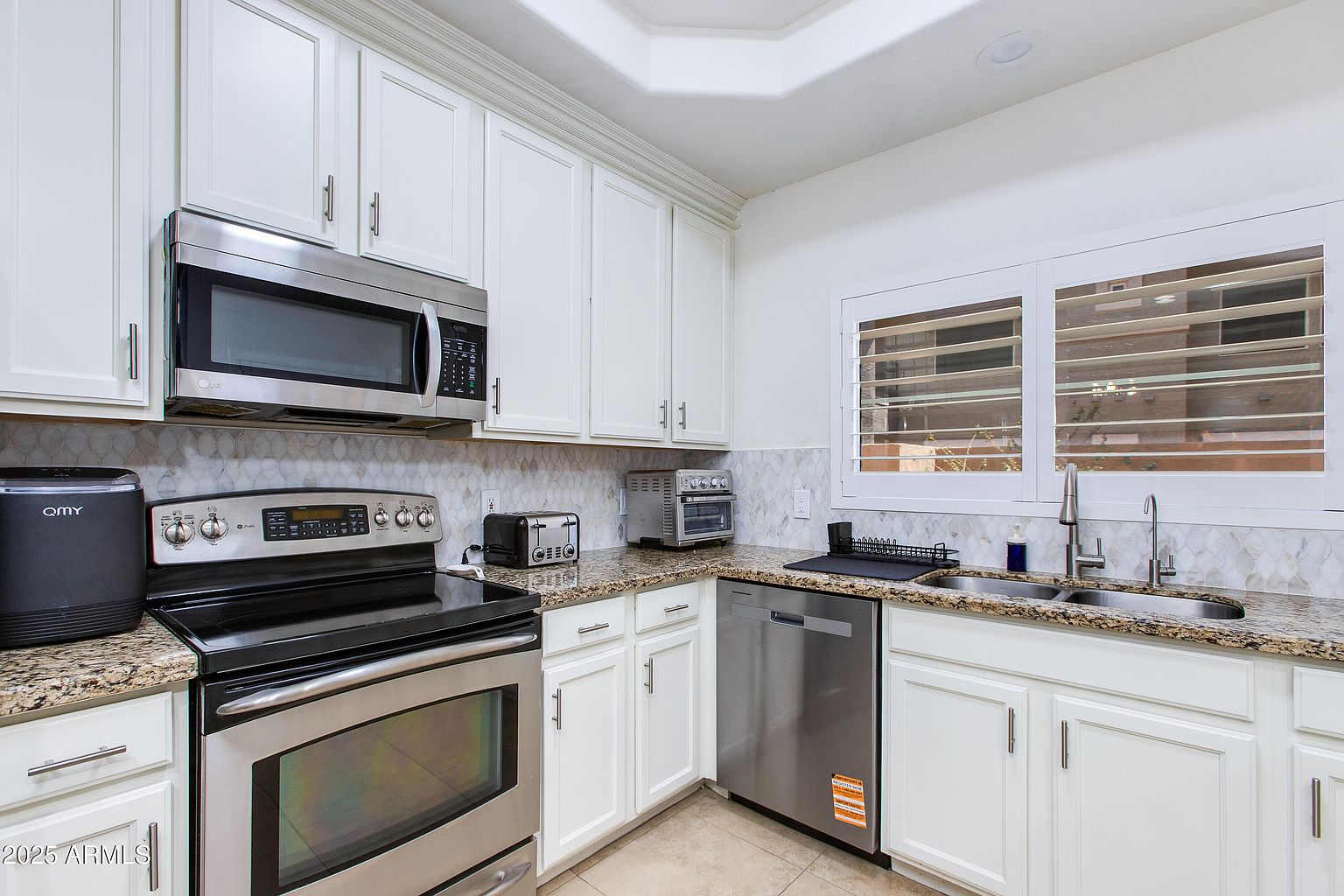 8245 E Bell Rd Scottsdale, AZ 85260 photo 5