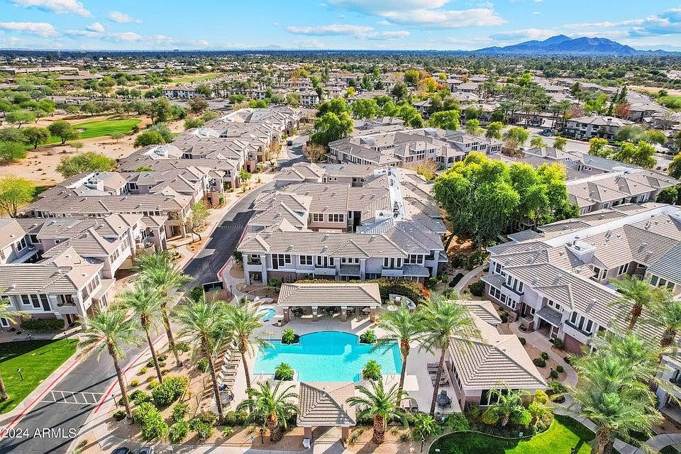 15221 N Clubgate Dr photo 5