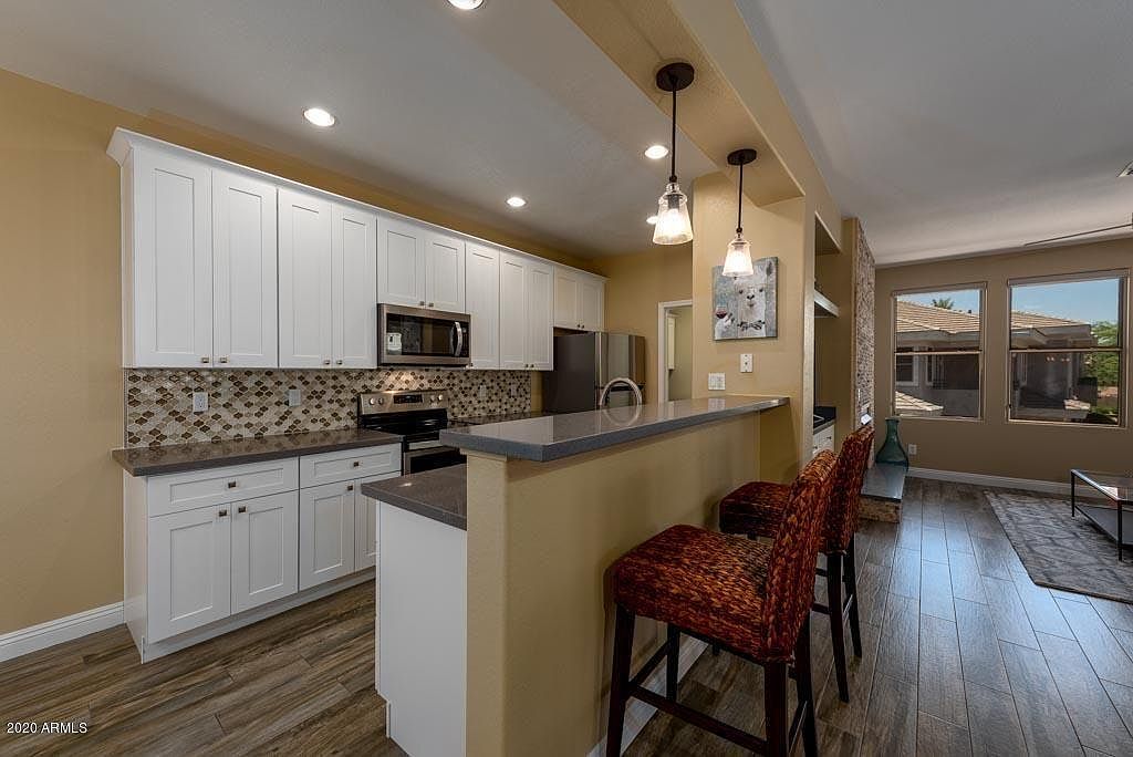 15221 N Clubgate Dr photo 3