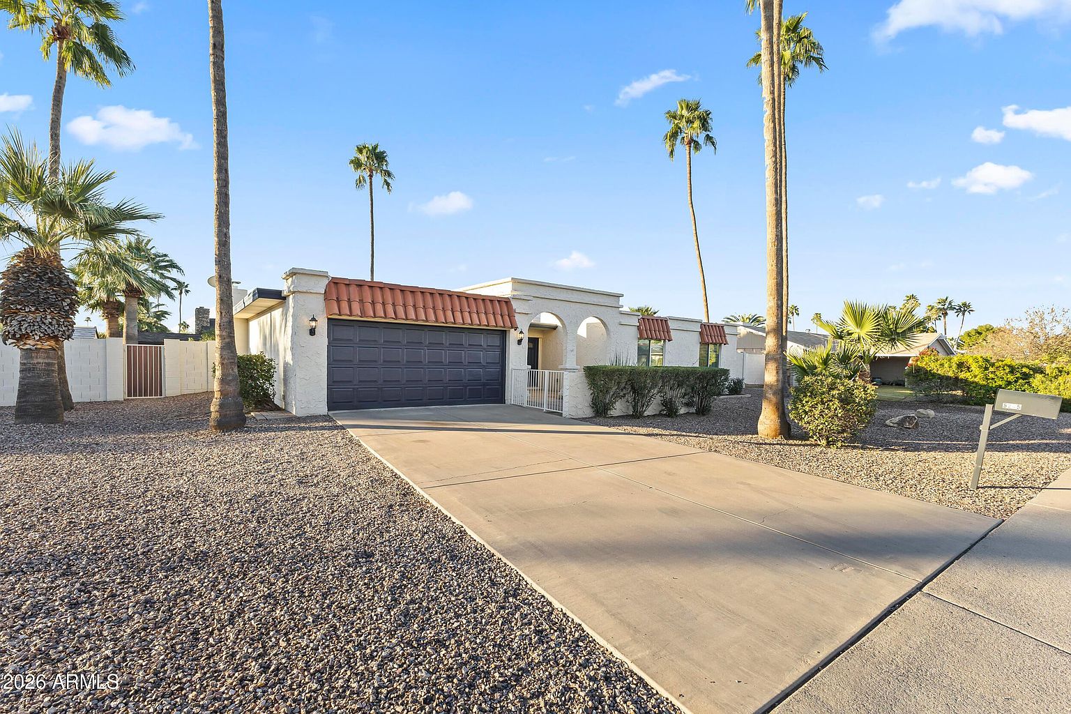 5245 E Acoma Dr Scottsdale, AZ 85254 photo 2