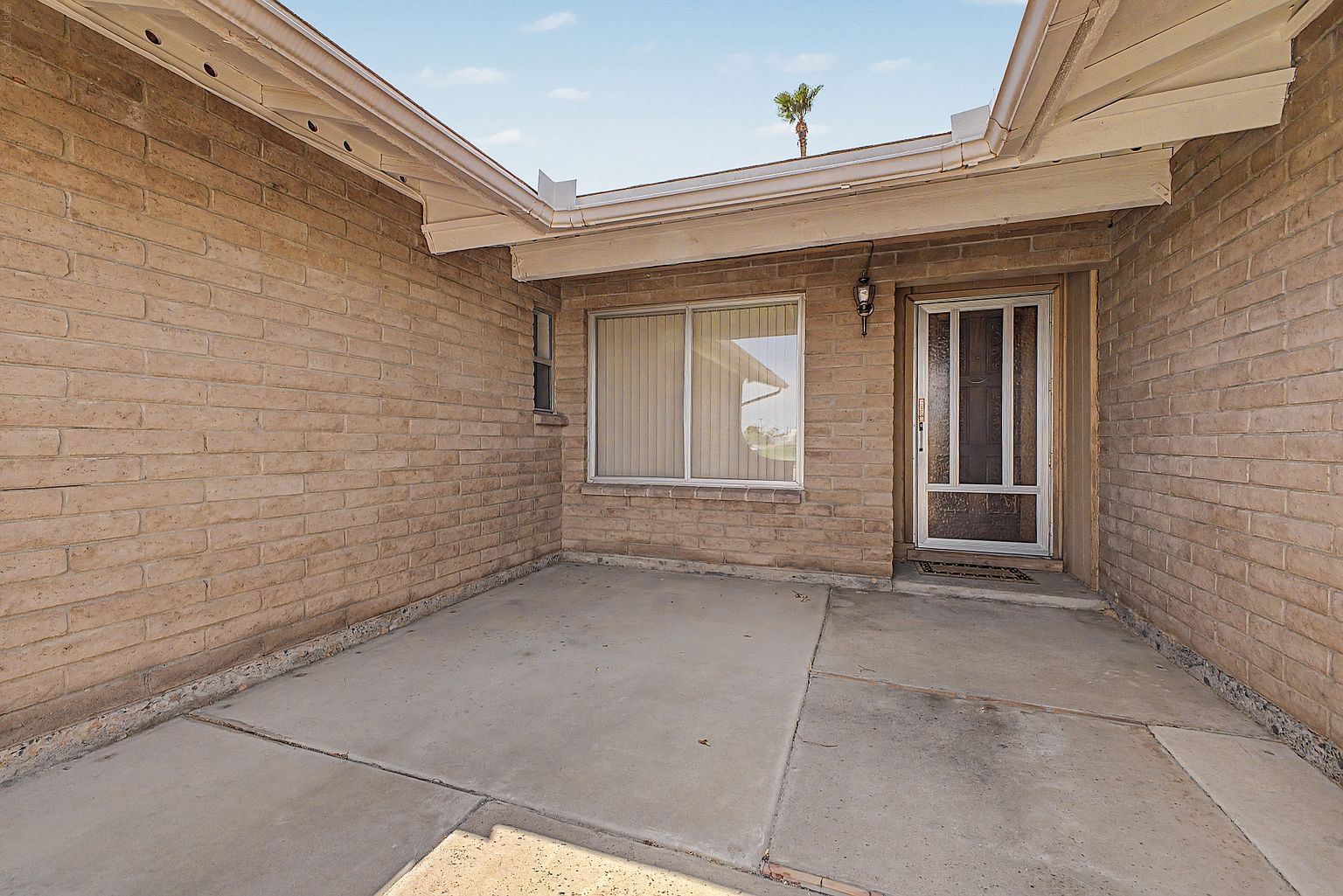 Move-in-ready 3 Bedroom 2 Bathroom Scottsdale Home! photo 5