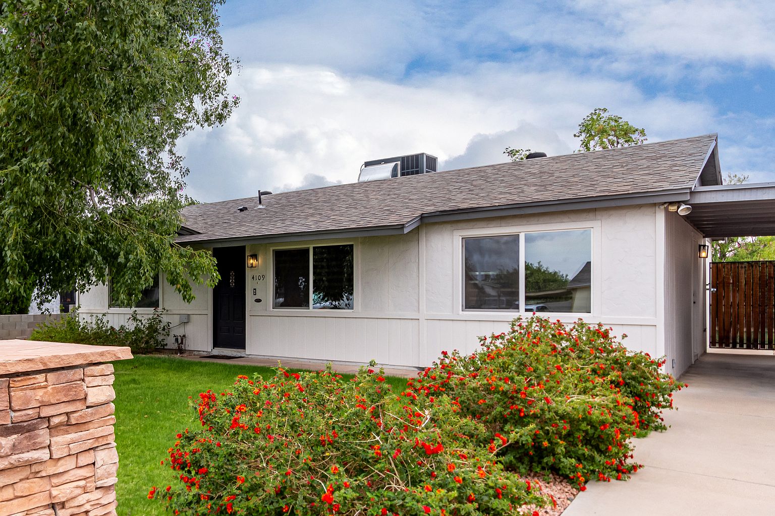 4109 E Crocus Dr photo 5