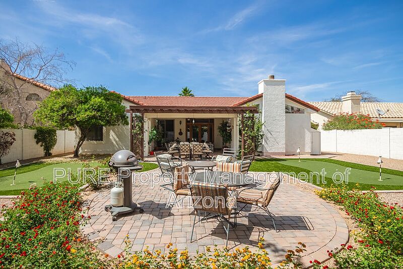 5735 E Acoma Dr photo 3
