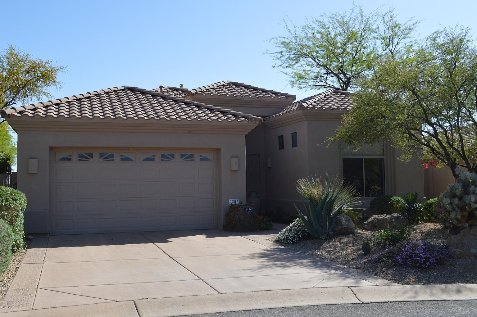 9255 E Broken Arrow Dr Scottsdale, AZ 85262 photo 2