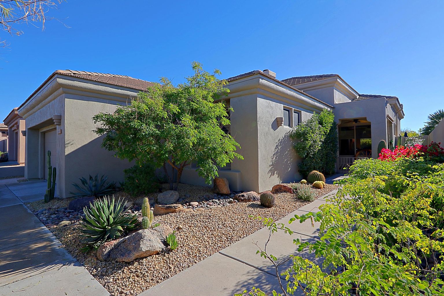 6747 E Eagle Feather Rd Scottsdale, AZ 85266 photo 2