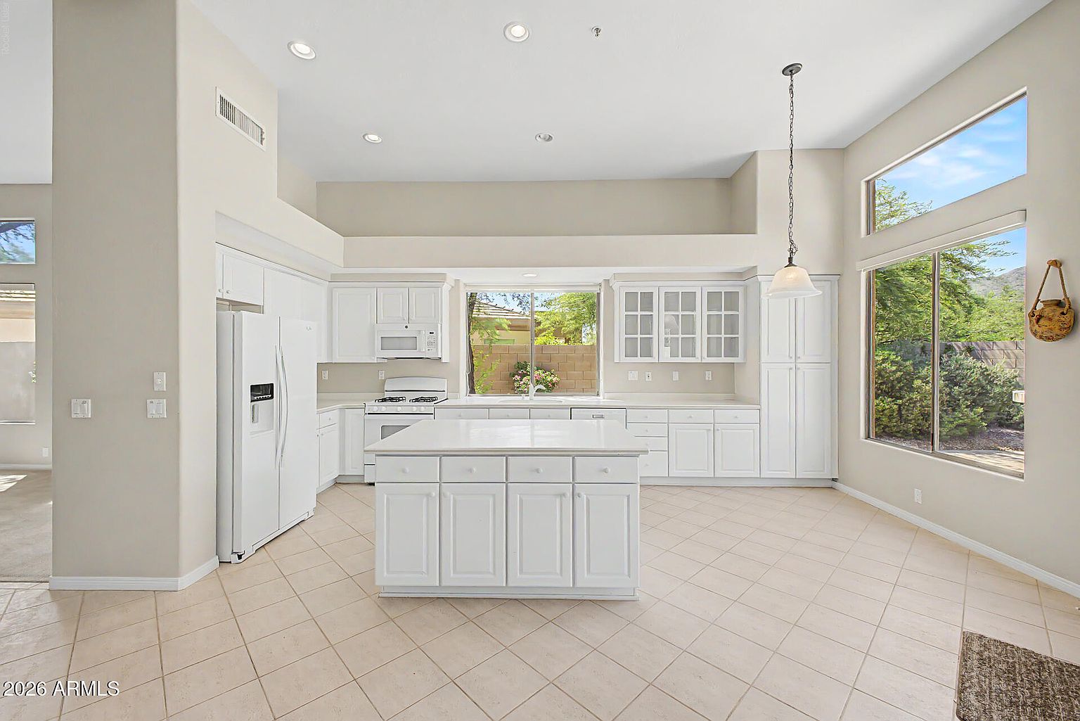 7020 E Whispering Mesquite Trl photo 3