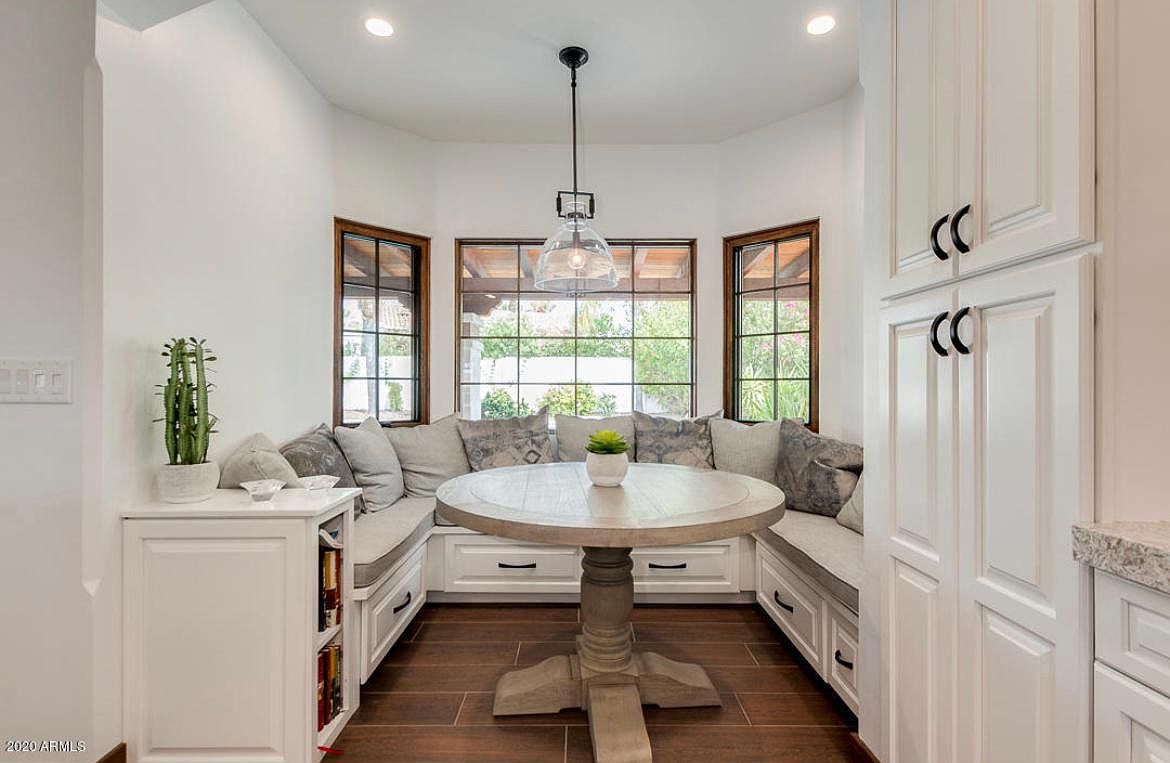 9402 E La Posada Cir photo 4