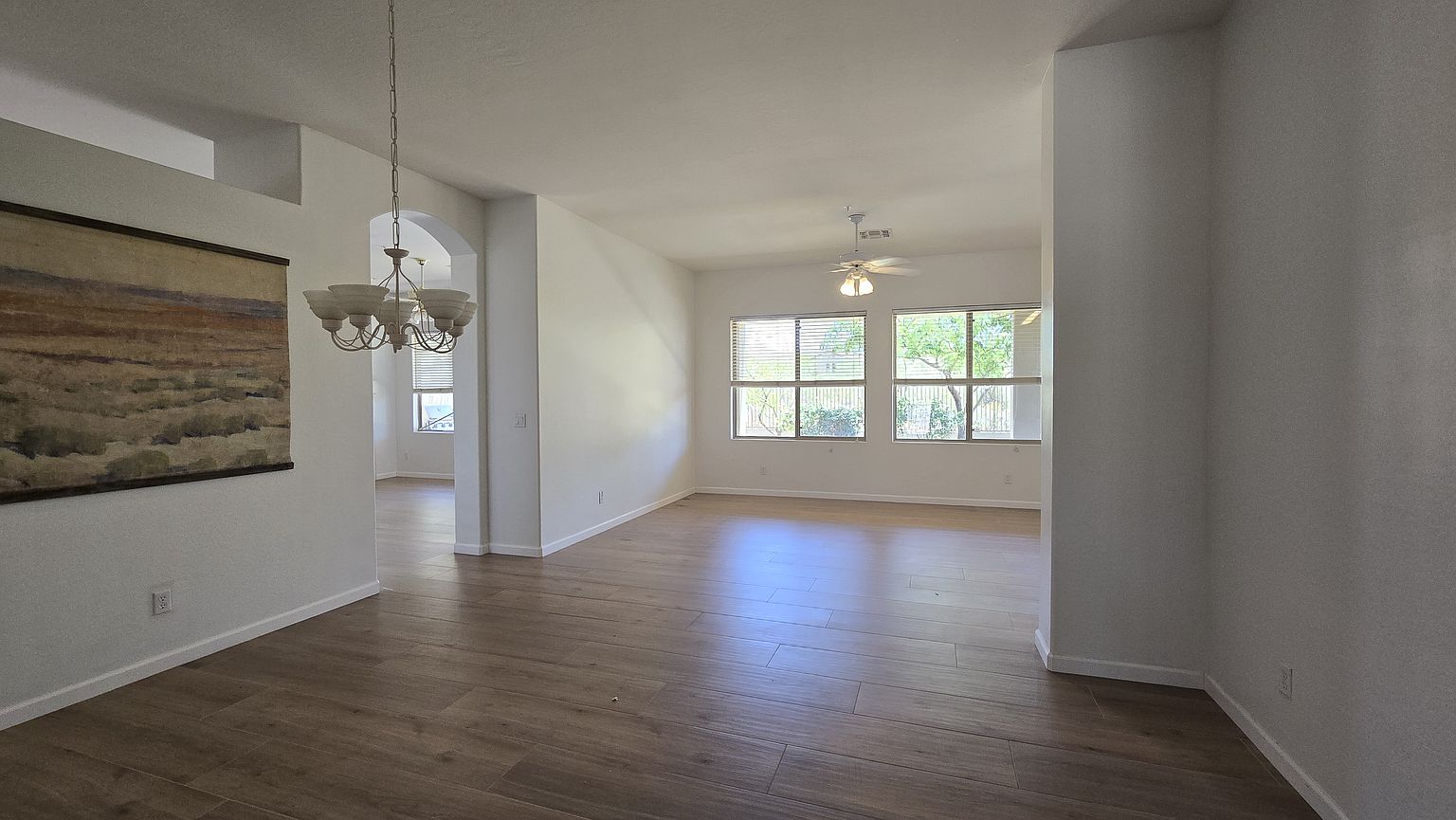 10335 E Rosemary Ln photo 2