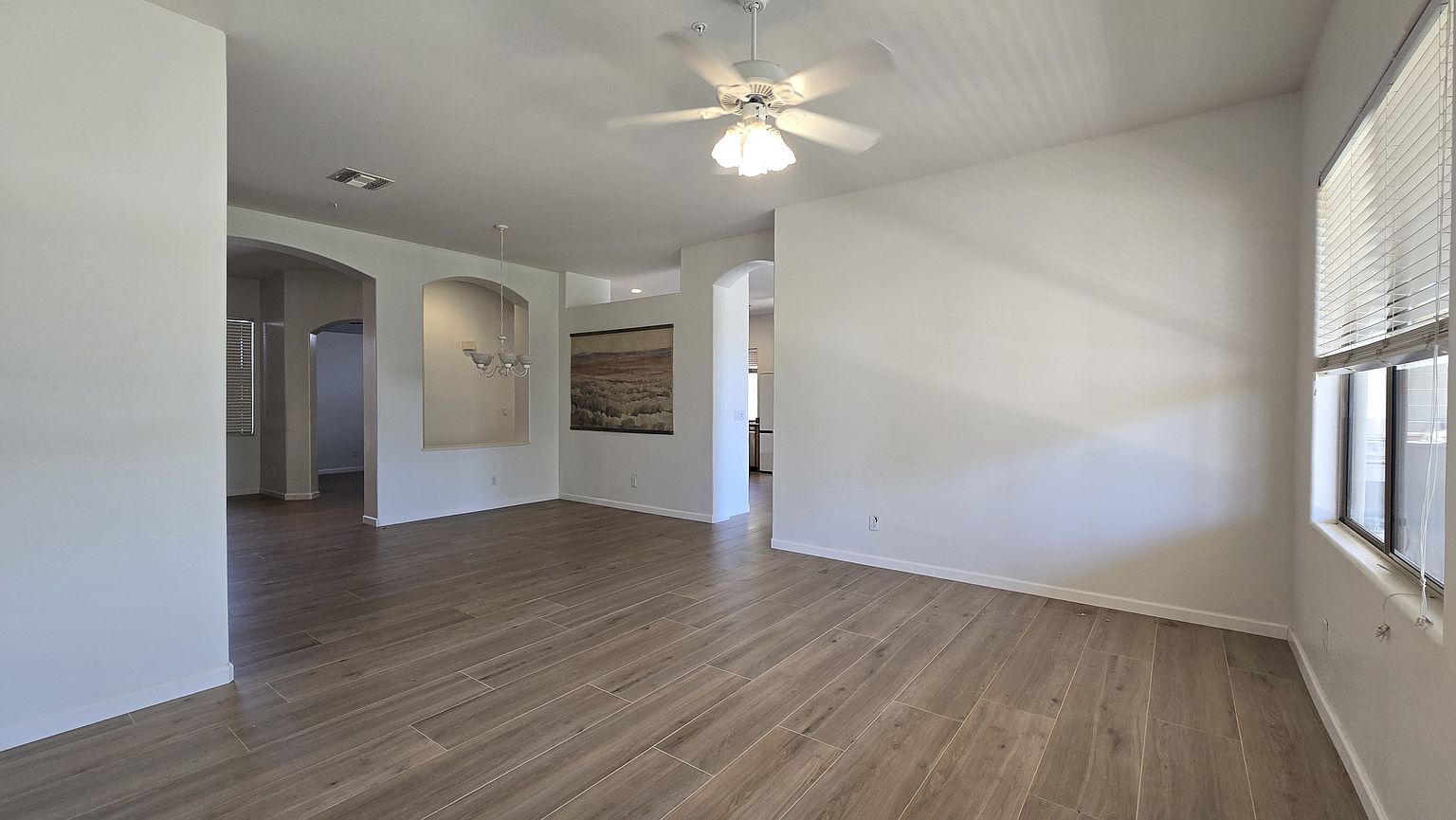 10335 E Rosemary Ln photo 5