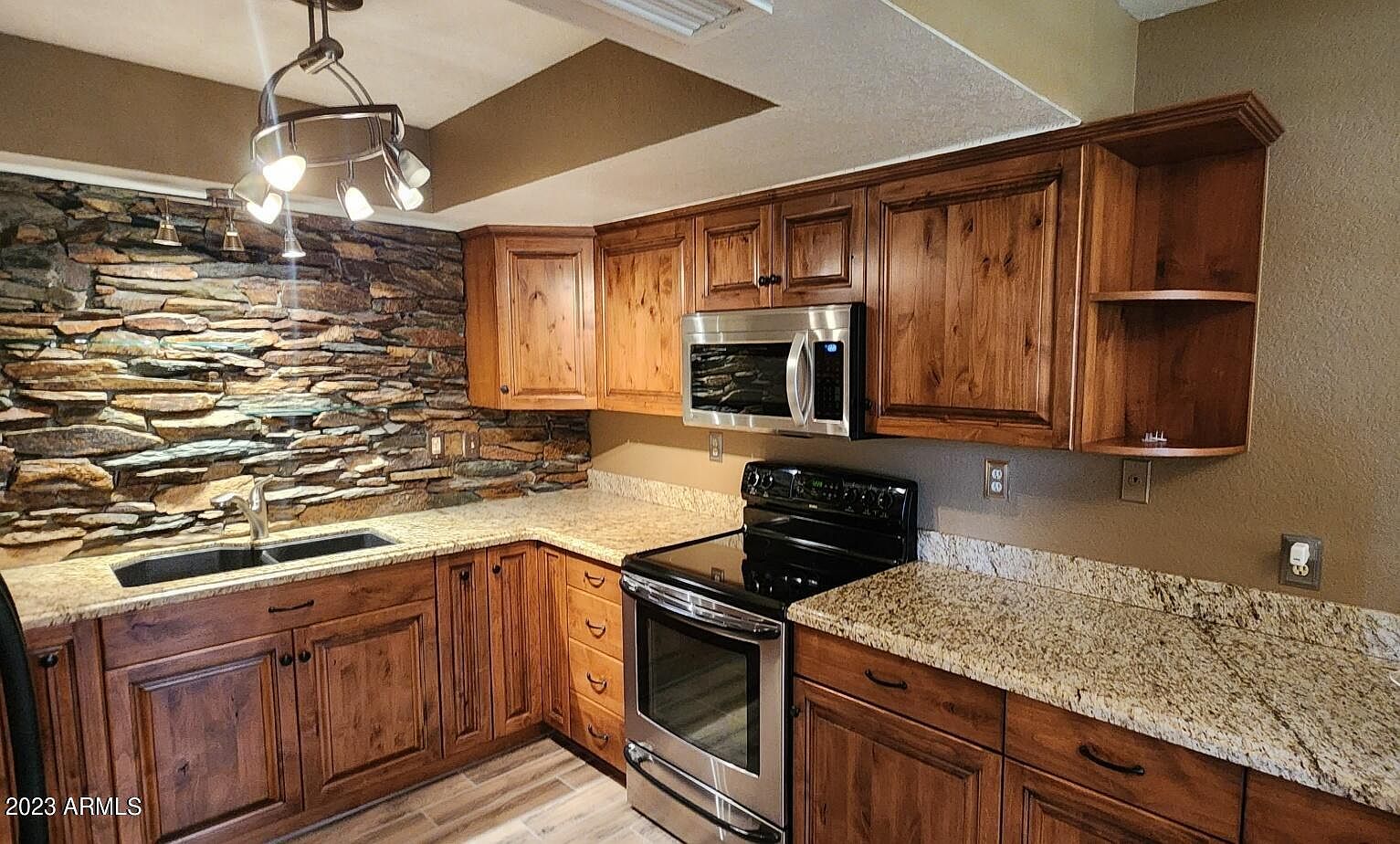 9100 E Winchcomb Dr Scottsdale, AZ 85260 photo 4