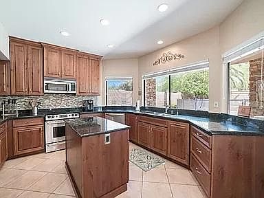 9628 E Windrose Dr photo 3