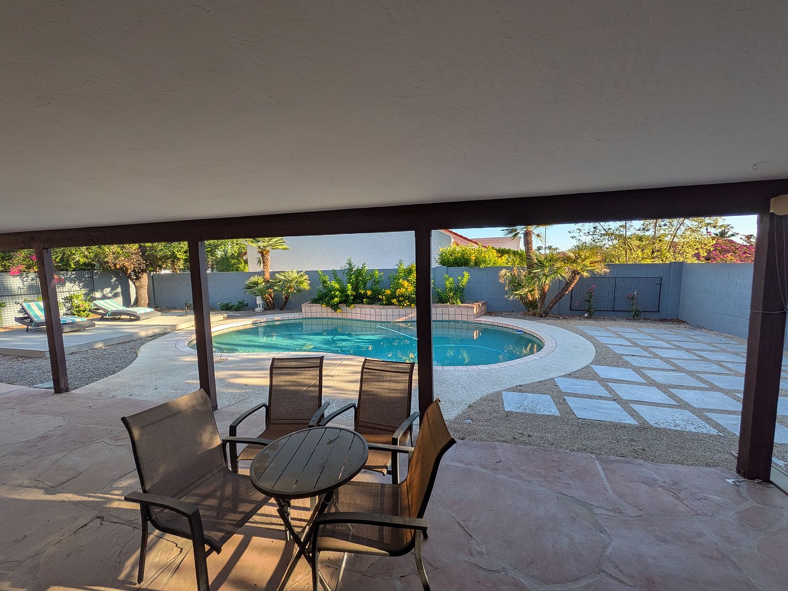 9079 E Windrose Dr photo 5