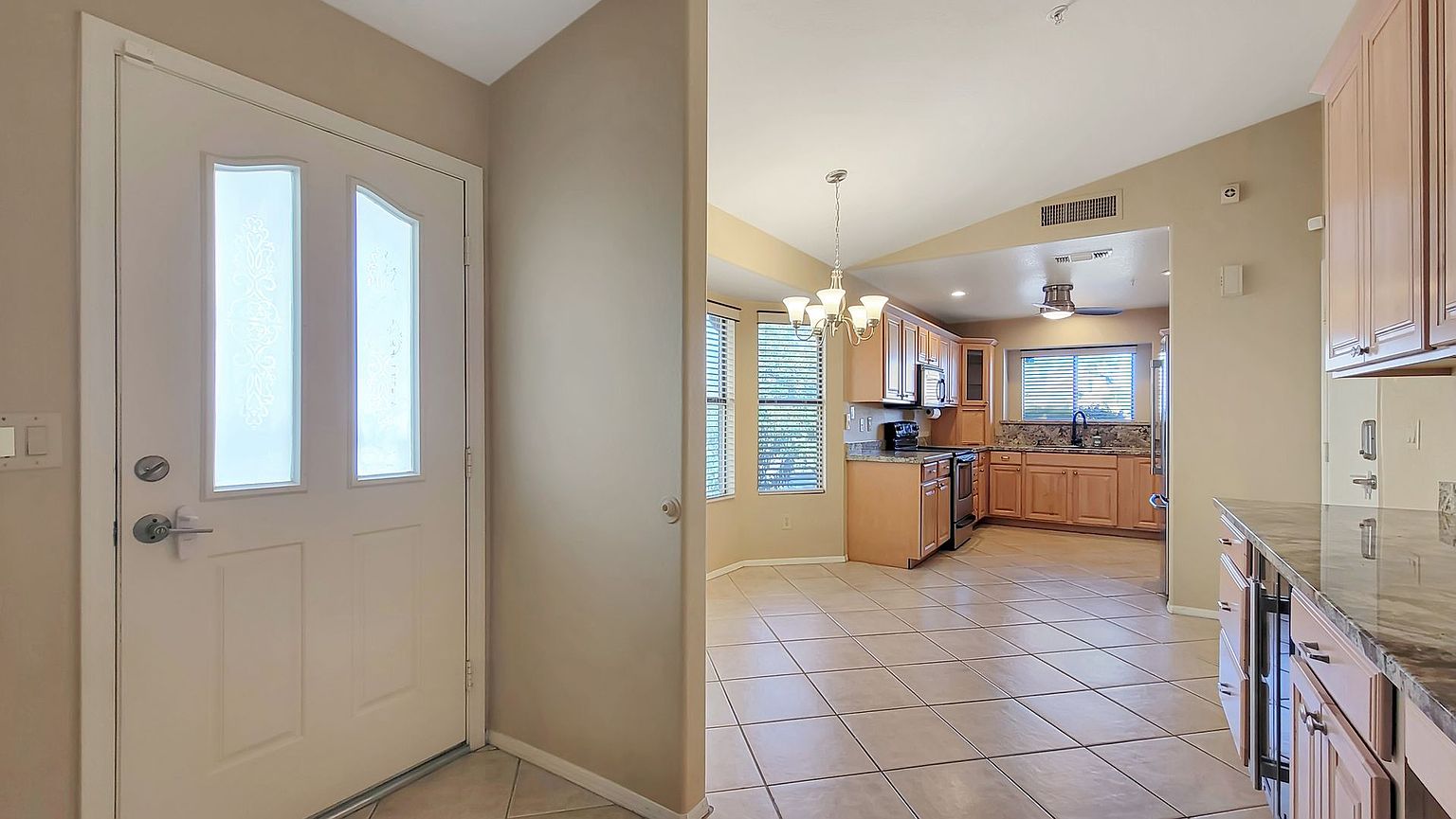 8817 E Dahlia Dr Scottsdale, AZ 85260 photo 5