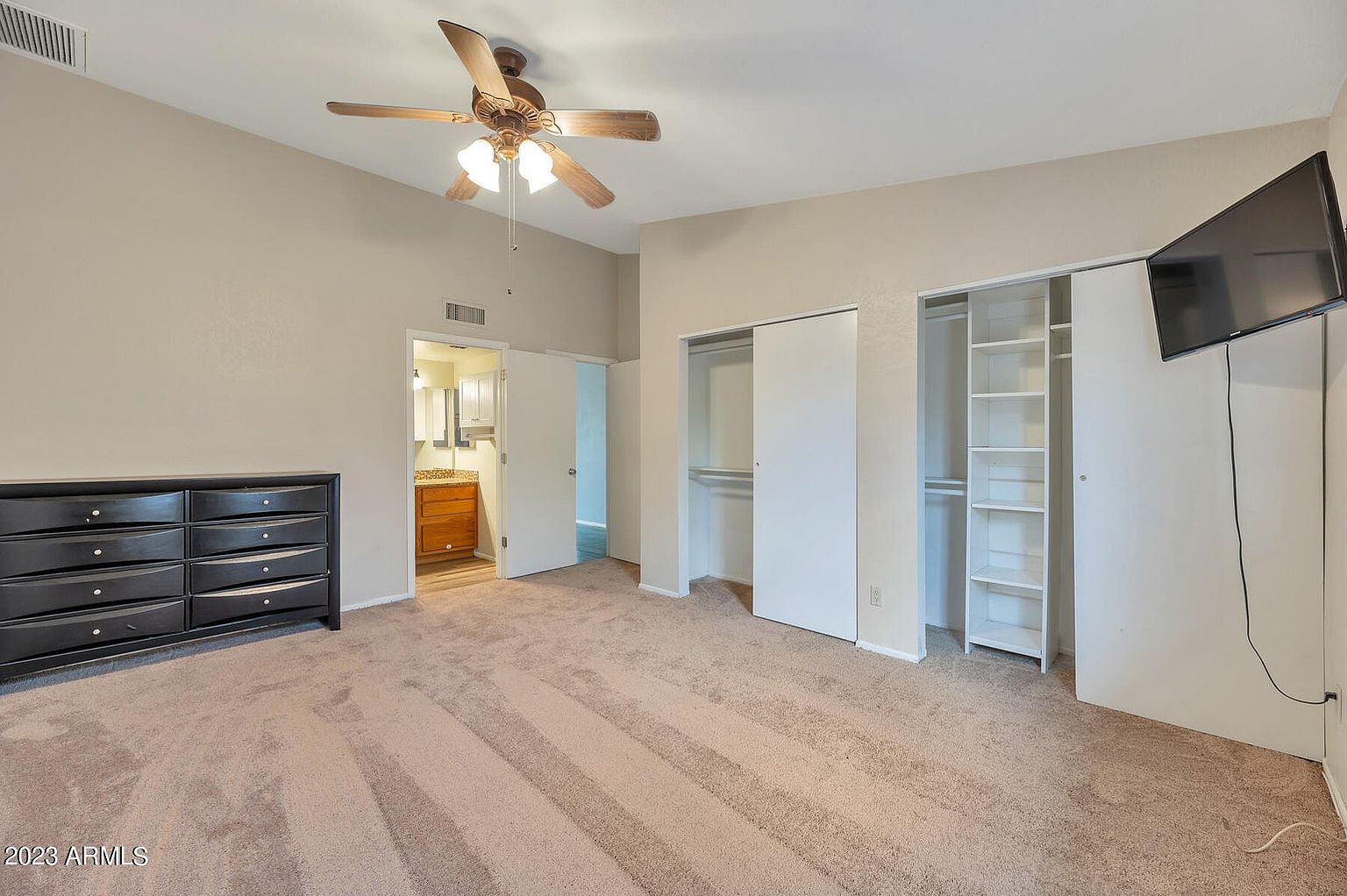 10720 E Mercer Ln photo 4