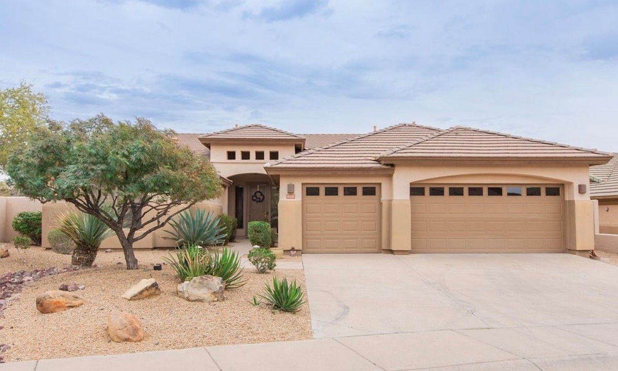 9239 N Crown Rdg photo 2
