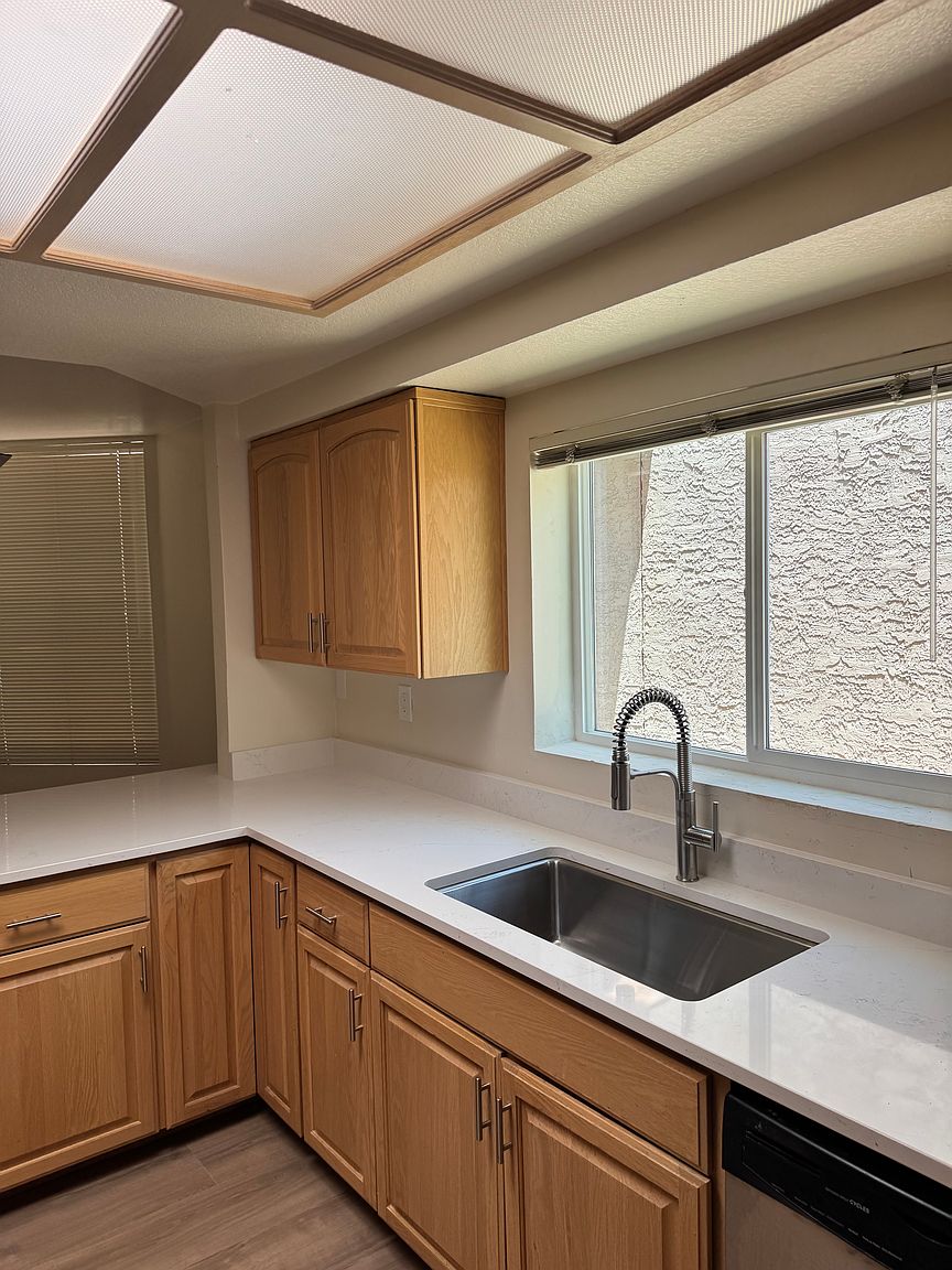 10551 E Fanfol Ln photo 4