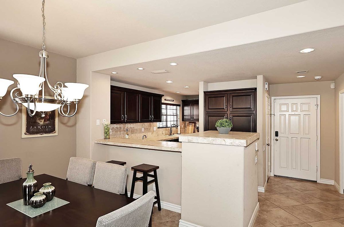 10019 E Mountain View Rd Scottsdale, AZ 85258 photo 4