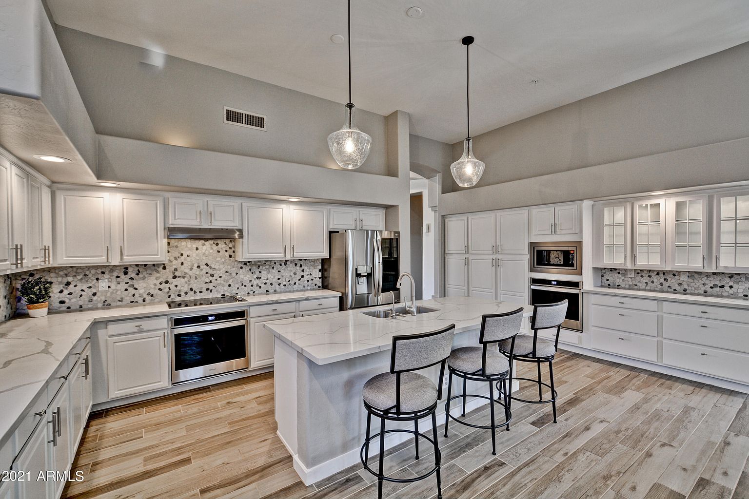 13059 E Poinsettia Dr photo 4