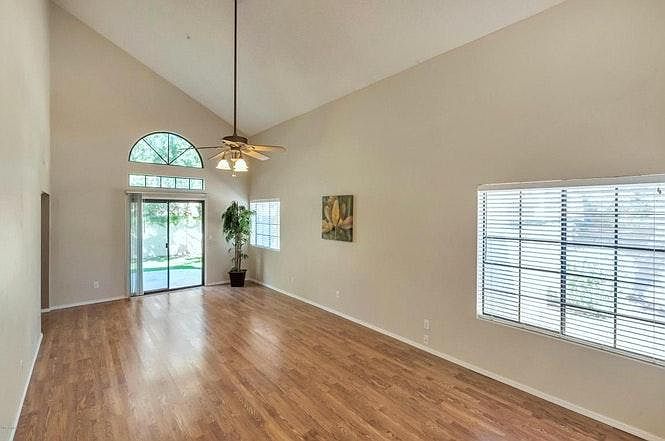 13636 N 103rd Way photo 3